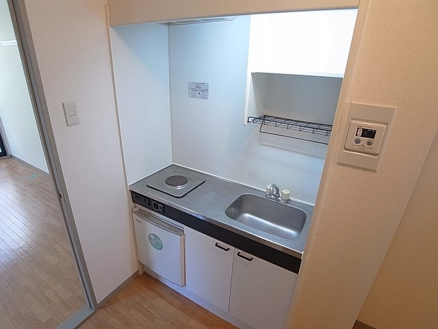 トゥインクル谷上のキッチン|広めのキッチンスペース