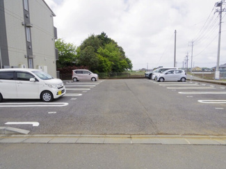 【駐車場】 | ラヴィーヌみどりの