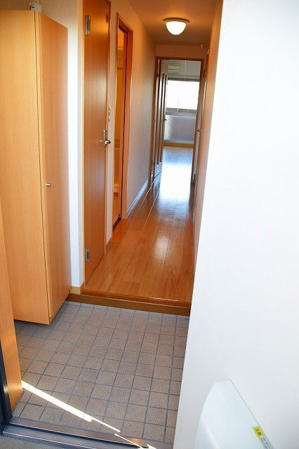 グランドールかさでらの玄関