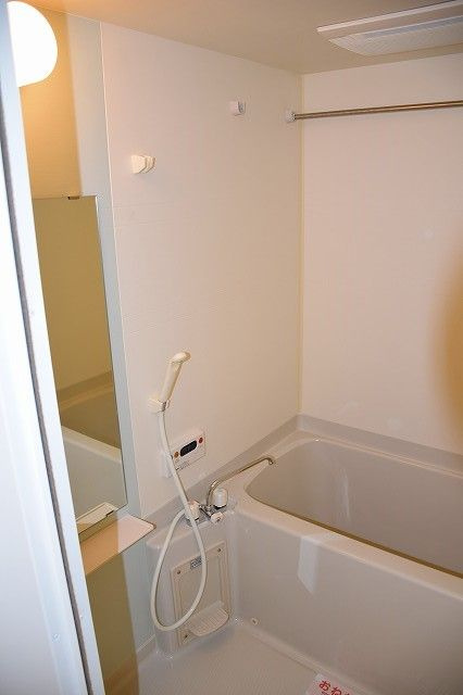 グランドールかさでらの浴室