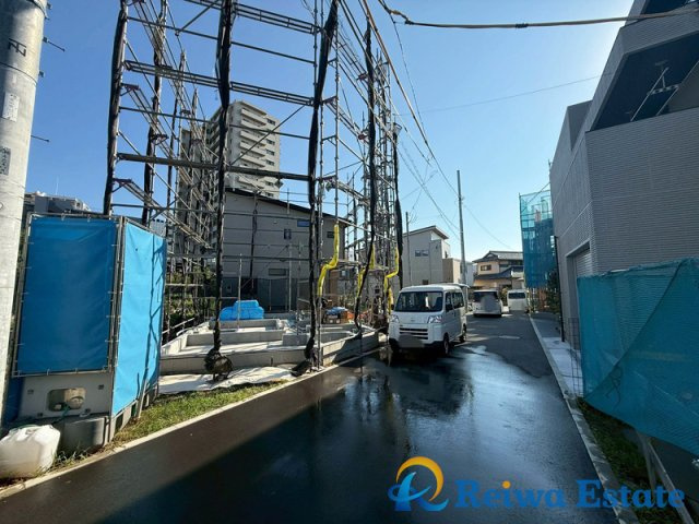 新築戸建　茅ヶ崎市本村4丁目の前面道路含む現地写真