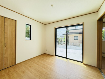 【洋室】 | 松戸市八ケ崎６丁目新築戸建【八ヶ崎小学校：2分】 | 1F5.25帖洋室