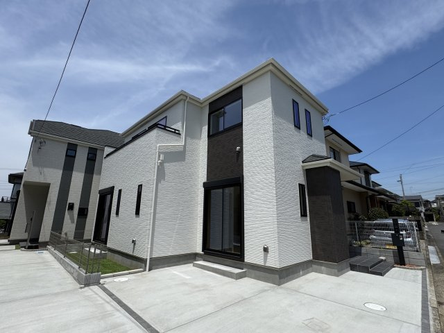 松戸市八ケ崎６丁目新築戸建【八ヶ崎小学校：2分】の外観|2号棟外観・完成済み内覧可能です！