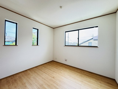 【子供部屋】 | 松戸市八ケ崎６丁目新築戸建【八ヶ崎小学校：2分】 | 5.25帖洋室
