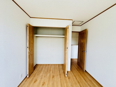 【収納】 | 松戸市八ケ崎６丁目新築戸建【八ヶ崎小学校：2分】 | 5.25帖洋室収納