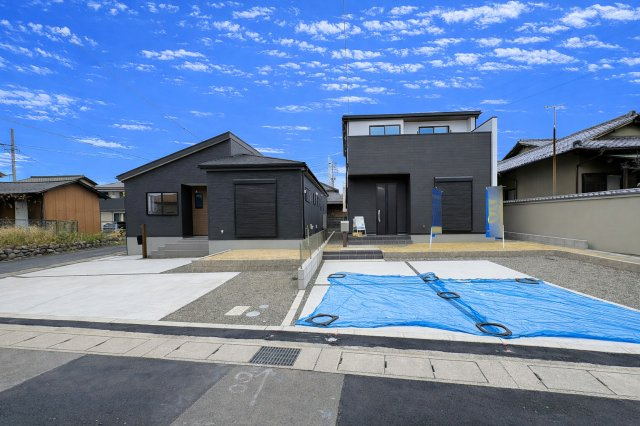 リーブルガーデン　岐阜市敷島町８丁目第２　全２区画分譲の外観|■外観写真　
■ヤマダ不動産　株式会社リライフ　