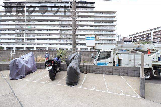 リブリ・シャルマンのその他共用部分|バイク置き場