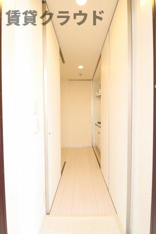 リブリ・シャルマンの玄関