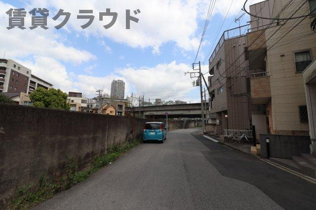 リブリ・シャルマンの駐車場