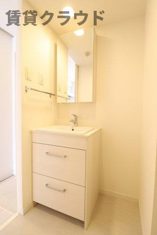 リブリ・シャルマンの洗面所|スタイリッシュな独立洗面台です！