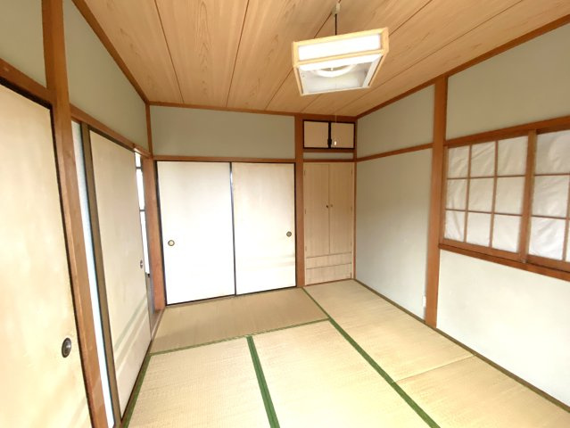 コスモ求名の和室