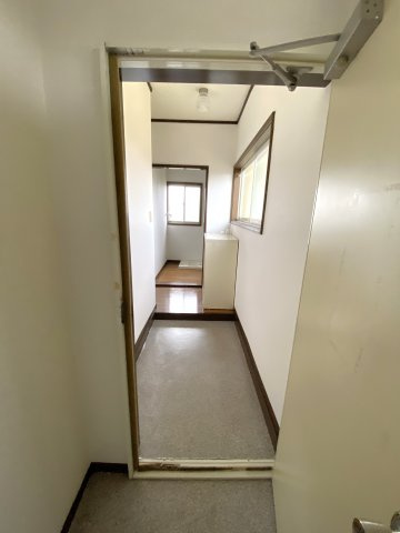 コスモ求名の玄関