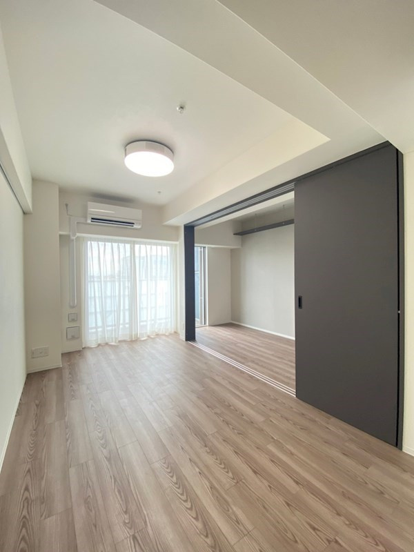 クロスレジデンス阿波座の居間・リビング