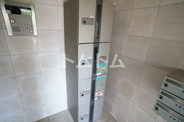 V-ROOM幕張本郷のエントランス