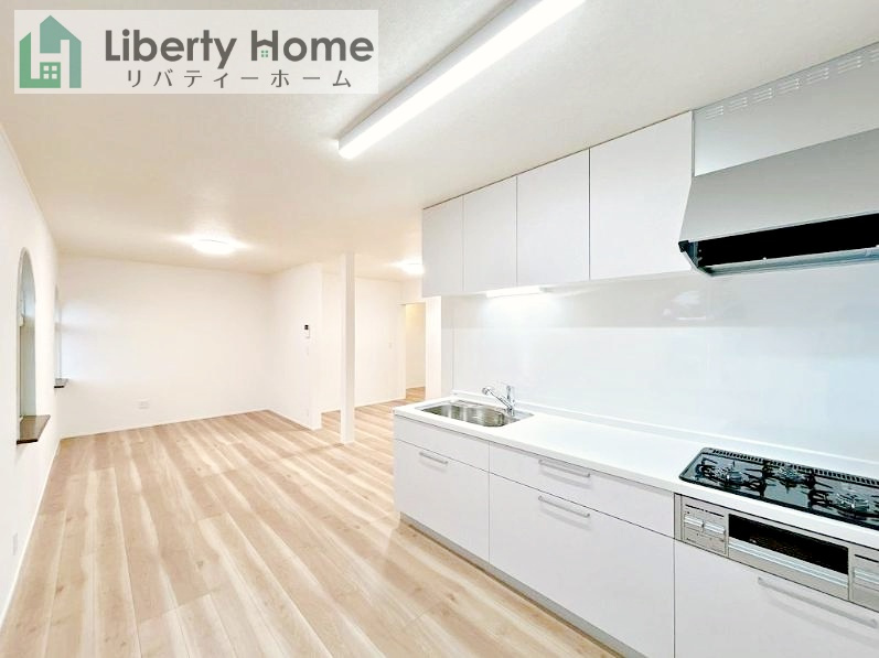 土浦市若松町　中古戸建の居間・リビング