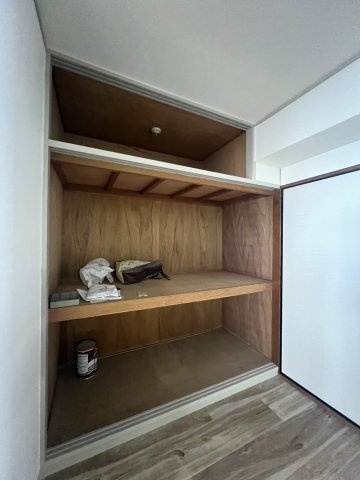 サンロイヤル霞ヶ丘の収納