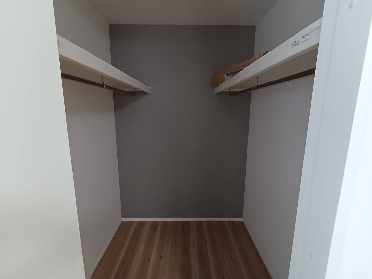 西条市喜多川　建売住宅　7号地の玄関