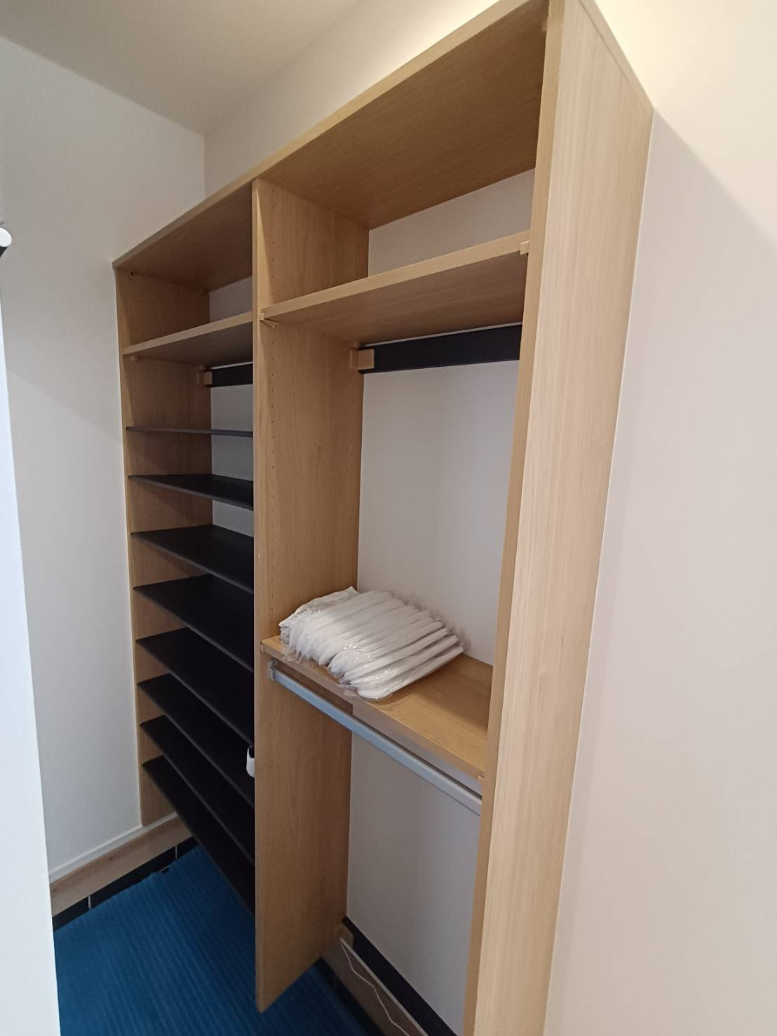 西条市喜多川　建売住宅　7号地の玄関