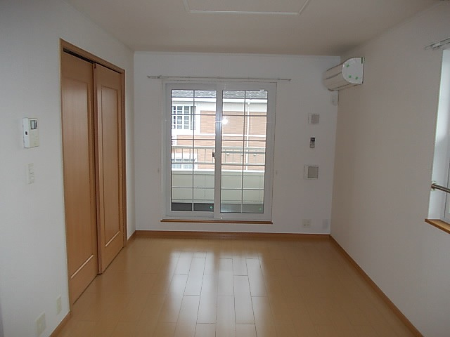 カレントヴィラＣの居間・リビング|居室・リビング