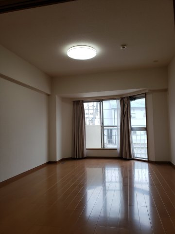 東急たなドエルリングA棟の居間・リビング