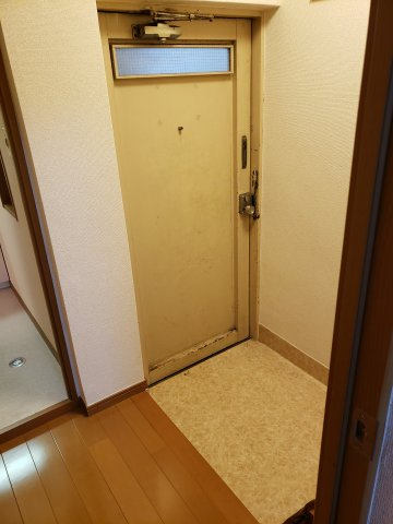 東急たなドエルリングA棟の玄関