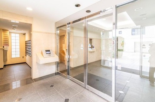 【エントランス】