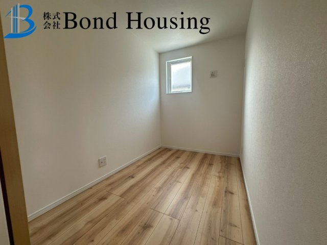 床暖房等設備充実　塩屋北町1丁目　新築2区画　2号地の洋室