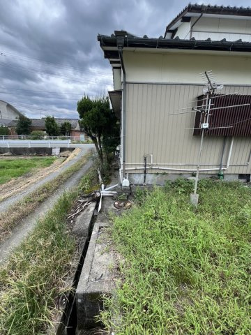 鏡町内田戸建ての庭