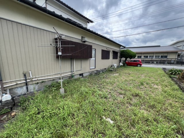鏡町内田戸建ての庭