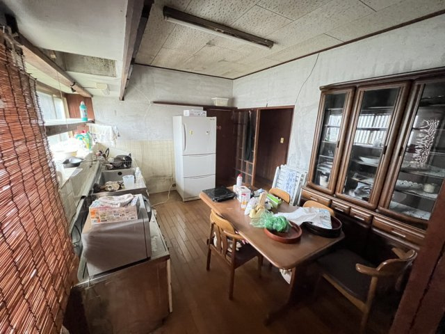 鏡町内田戸建てのダイニング