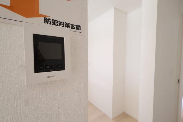 《仲介手数料無料》南区大字太田窪2917-5(2号棟)新築一戸建てクレイドルガーデンのセキュリティ|撮影日 2025年8月24日 14:00 晴れ