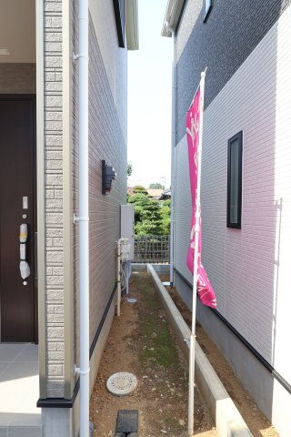 《仲介手数料無料》南区大字太田窪2917-5(2号棟)新築一戸建てクレイドルガーデンの外観|撮影日 2025年8月24日 14:00 晴れ