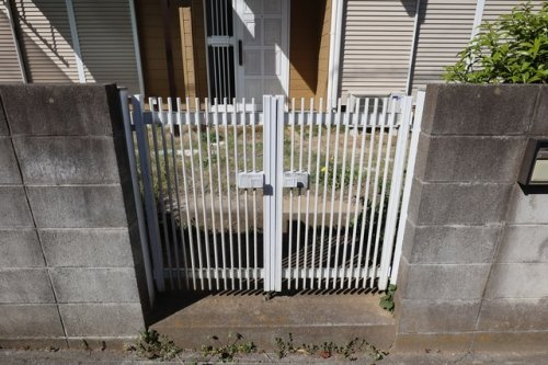 下根本貸家のエントランス