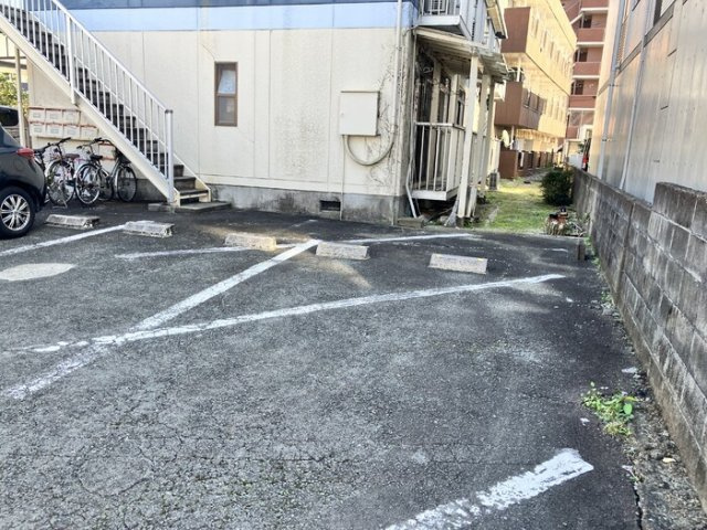 熊本市中央区新大江３丁目のアパートの駐車場
