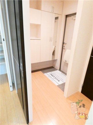 ルピナスＣの玄関