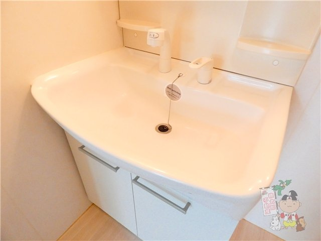 ルピナスＣの洗面所