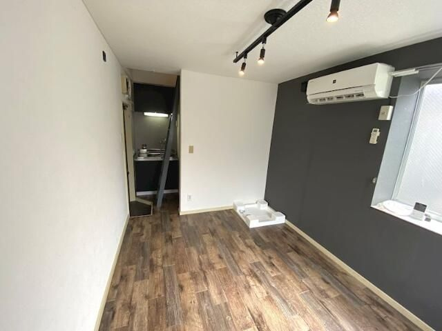 ＲｅＤＥＡＬ三鷹の洋室