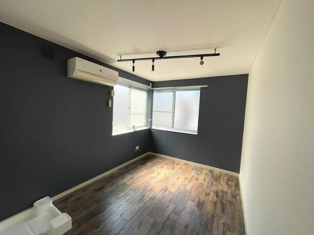 ＲｅＤＥＡＬ三鷹の洋室