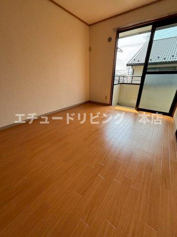 コートエスペランサ　Eの居間・リビング