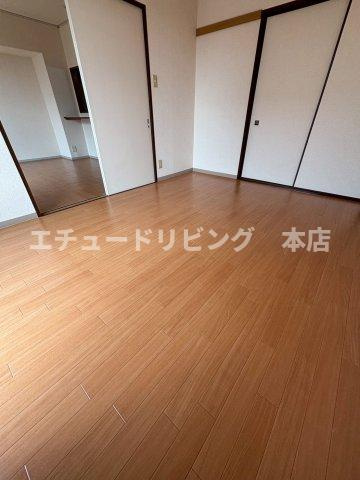 コートエスペランサ　Eの洋室