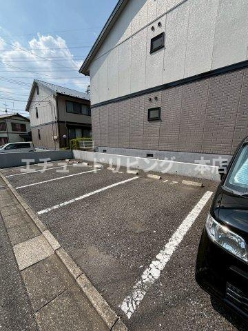 コートエスペランサ　Eの駐車場