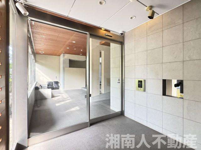 グランドメゾン鎌倉御成町のエントランス|落ち着いたエントランスです