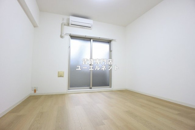 【居間・リビング】 | アスリート江坂Ⅱ番館 | ゆったりとくつろげる、落ち着きのある居室空間です