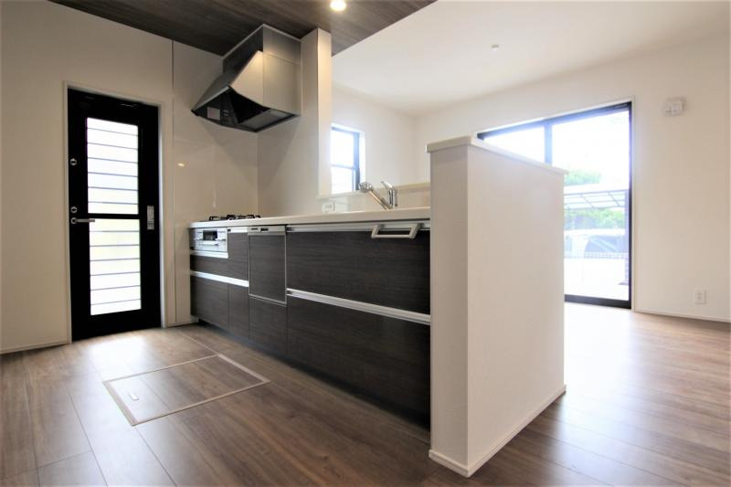 三木市志染町広野１丁目　２号棟のキッチン