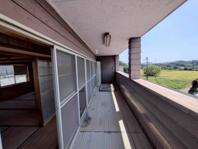 雲谷町　貸店舗事務所のバルコニー