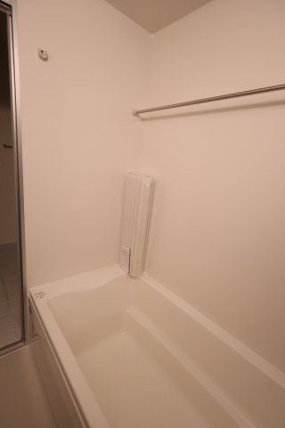 《仲介手数料無料》中央区新中里５丁目17-4(2号棟)新築一戸建てリナージュの浴室|撮影日 2025年9月5日 16:40 曇り