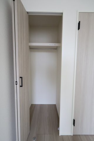 《仲介手数料無料》中央区新中里５丁目17-4(2号棟)新築一戸建てリナージュの収納|撮影日 2025年9月5日 16:40 曇り