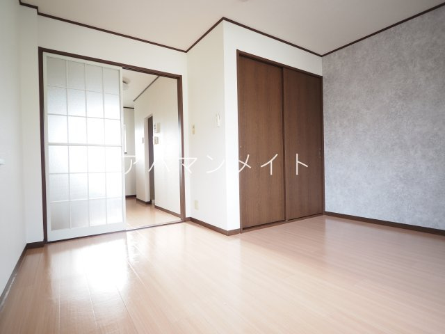 【居間・リビング】 | エリール戸塚 | ゆったり過ごせるリビングです