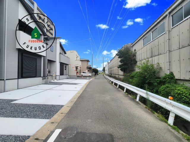 糟屋郡粕屋町仲原第4-2棟（1号棟）　の前面道路含む現地写真|前面道路です。