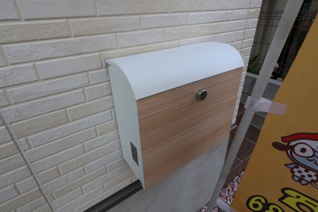 《仲介手数料無料》浦和区瀬ヶ崎４丁目22-10(全1戸)新築一戸建ての玄関|撮影日 2025年10月30日 15:40 晴れ